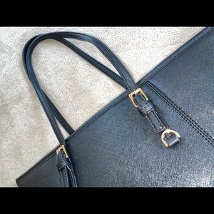 Cute regular size handbag